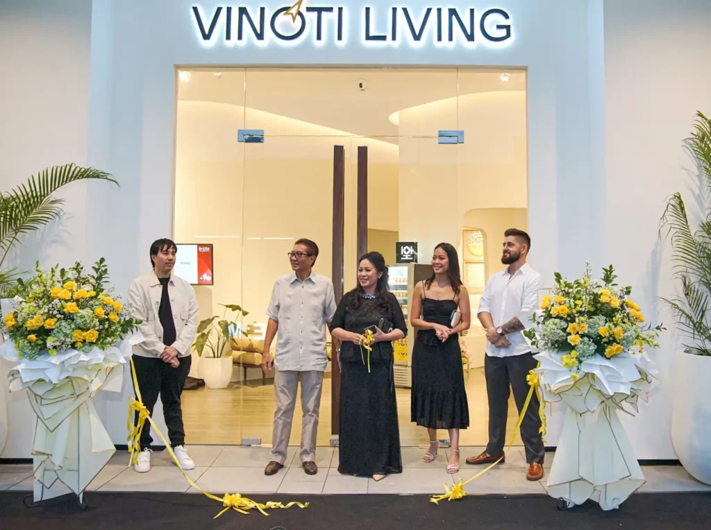 Ribbon Cutting VINOTI LIVING IDD STORE GRAND OPENING - 17